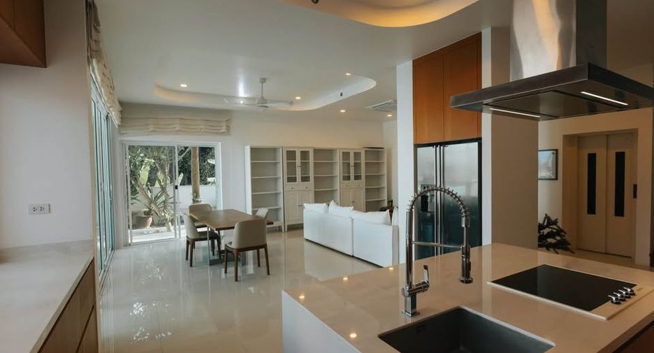 For rent and for sale 5 bedrooms villa in Mueang Phuket, Phuket