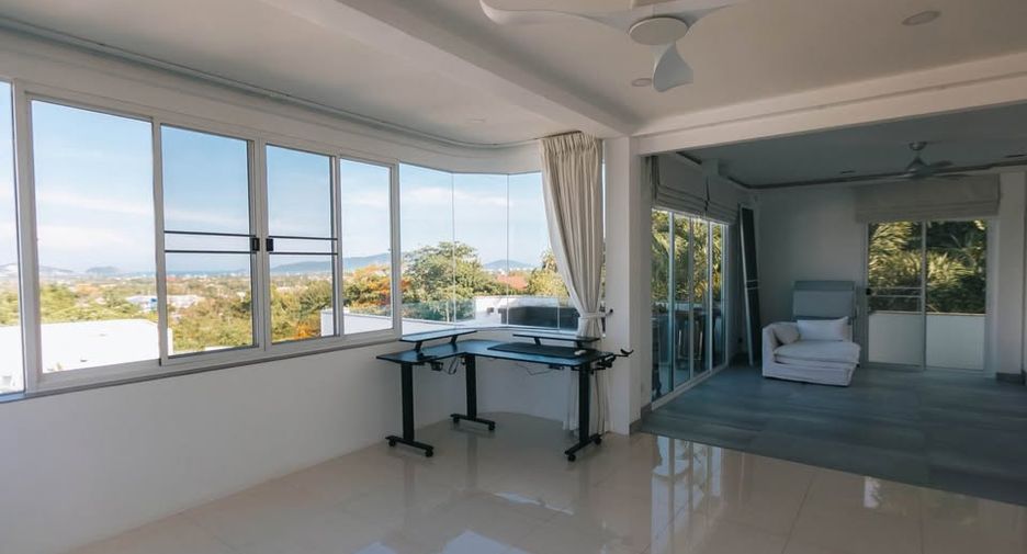 For rent and for sale 5 bedrooms villa in Mueang Phuket, Phuket