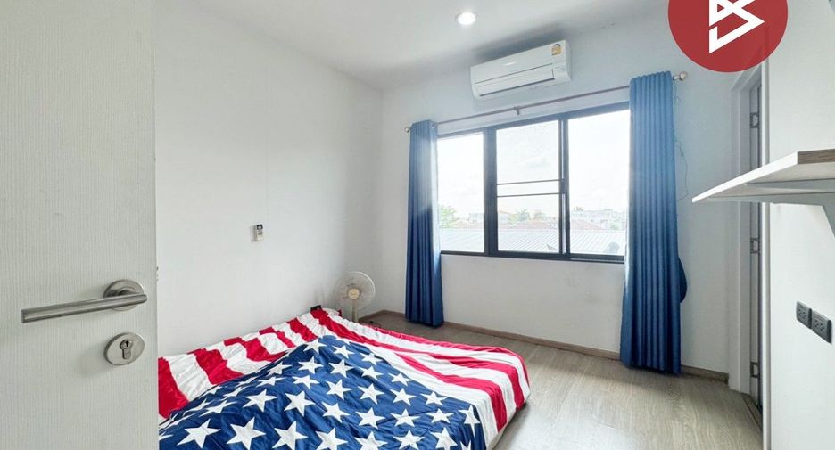 For sale 3 bedrooms townhouse in Bueng Kum, Bangkok