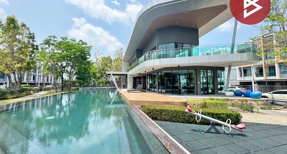 For sale 3 bedrooms townhouse in Bueng Kum, Bangkok