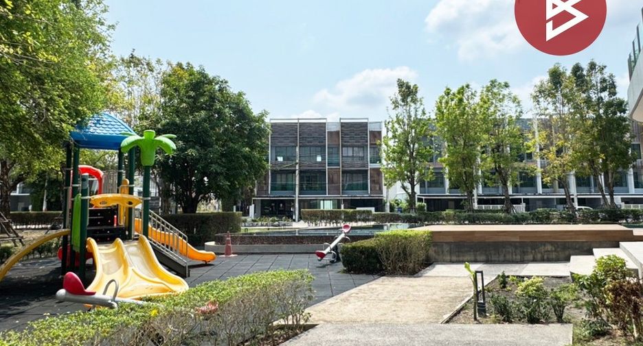 For sale 3 bedrooms townhouse in Bueng Kum, Bangkok
