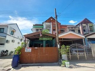 Reihenhaus zum Kauf mit 2 Zimmer in Min Buri, Bangkok