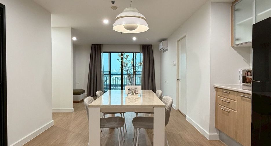 Condo en venta de 2 habitaciones en Yan Nawa, Bangkok