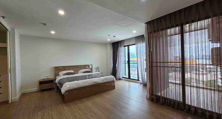 Condo en venta de 2 habitaciones en Yan Nawa, Bangkok