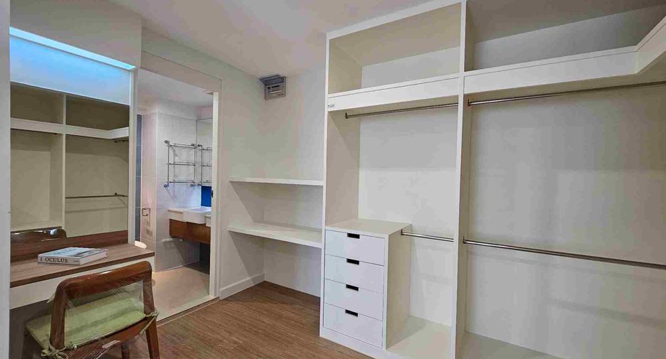 Condo en venta de 2 habitaciones en Yan Nawa, Bangkok