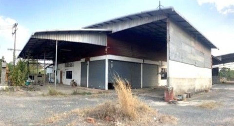 À vendre 1 chambre entrepôt à Sanom, Surin