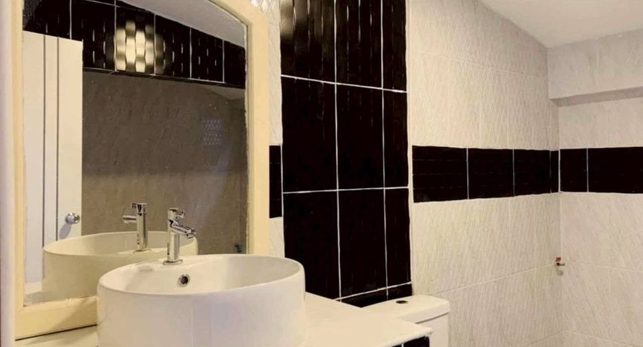 For rent 5 bedrooms house in Bang Lamung, Chonburi