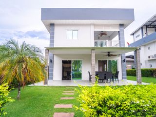 À vendre 3 chambres maison à Klaeng, Rayong