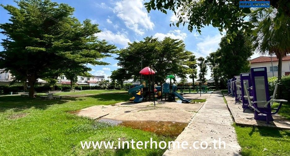 Reihenhaus zum Kauf mit 3 Zimmer in Bang Phli, Samut Prakan