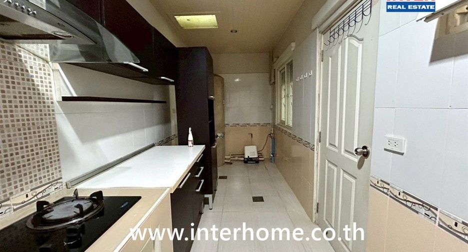 Reihenhaus zum Kauf mit 3 Zimmer in Bang Phli, Samut Prakan