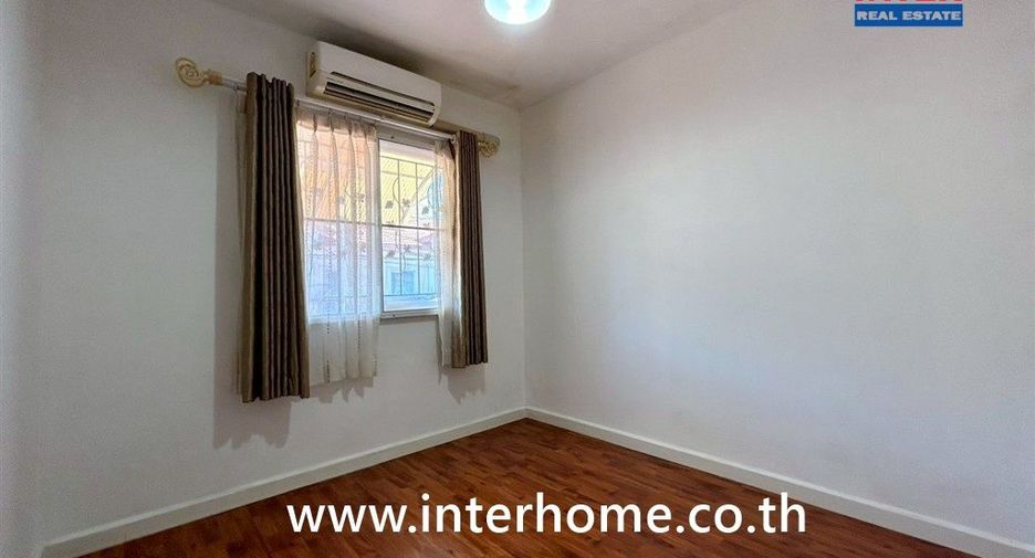 Reihenhaus zum Kauf mit 3 Zimmer in Bang Phli, Samut Prakan