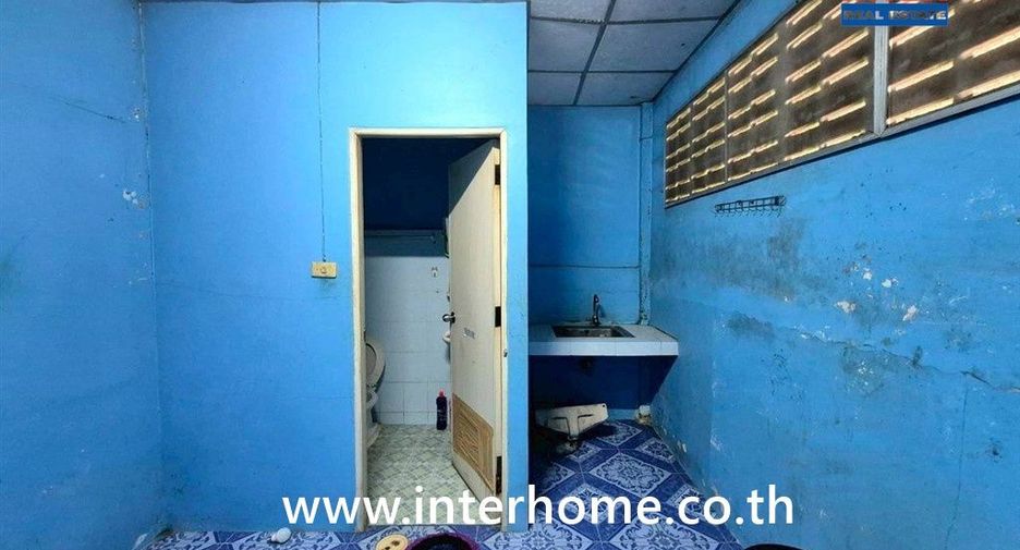 出售 2 卧室 联排别墅 在 Lat Lum Kaeo, Pathum Thani
