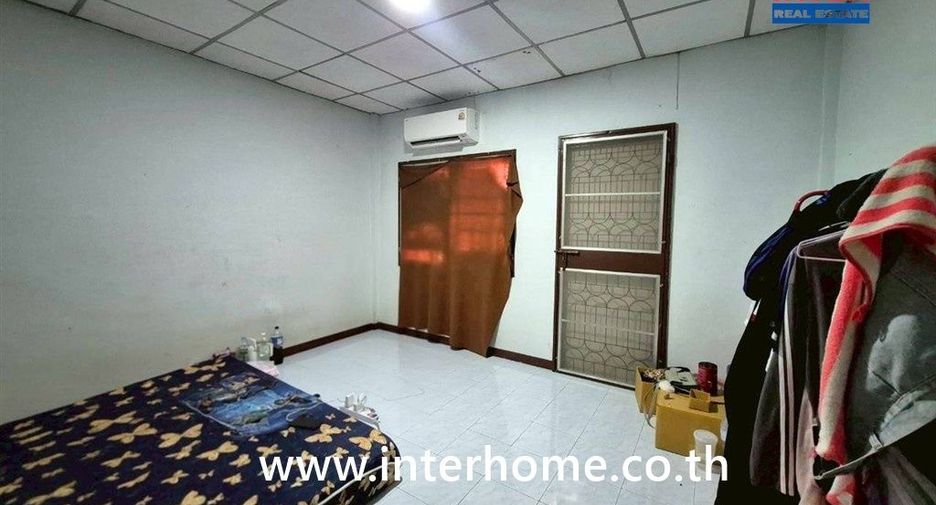 出售 2 卧室 联排别墅 在 Lat Lum Kaeo, Pathum Thani