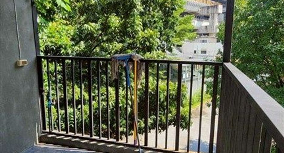 À vendre 2 chambres local commercial à Bangkok Yai, Bangkok