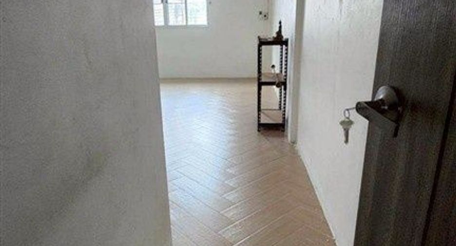 À vendre 2 chambres local commercial à Bangkok Yai, Bangkok