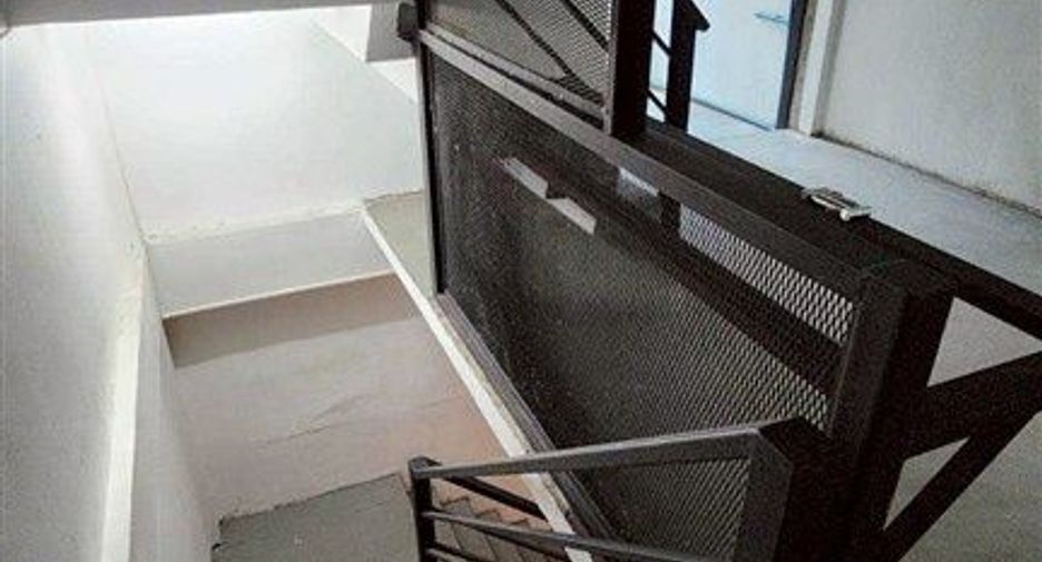 À vendre 2 chambres local commercial à Bangkok Yai, Bangkok