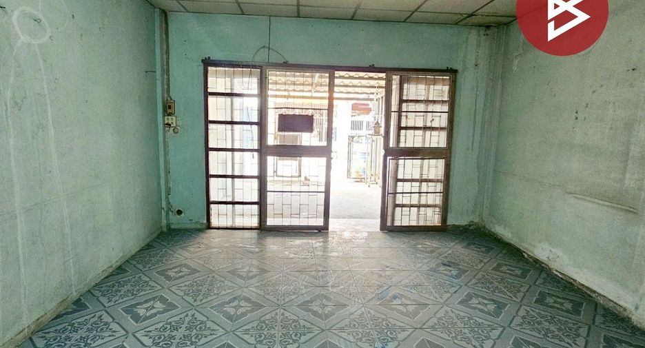 Casa adosada en venta de 2 habitaciones en Mueang Samut Prakan, Samut Prakan