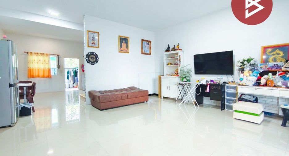 For sale 3 bedrooms townhouse in Phutthamonthon, Nakhon Pathom