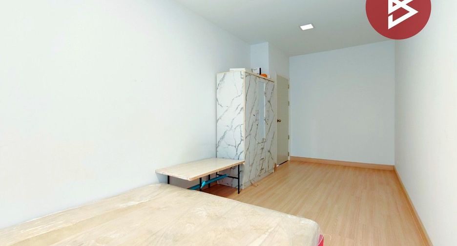 For sale 3 bedrooms townhouse in Phutthamonthon, Nakhon Pathom