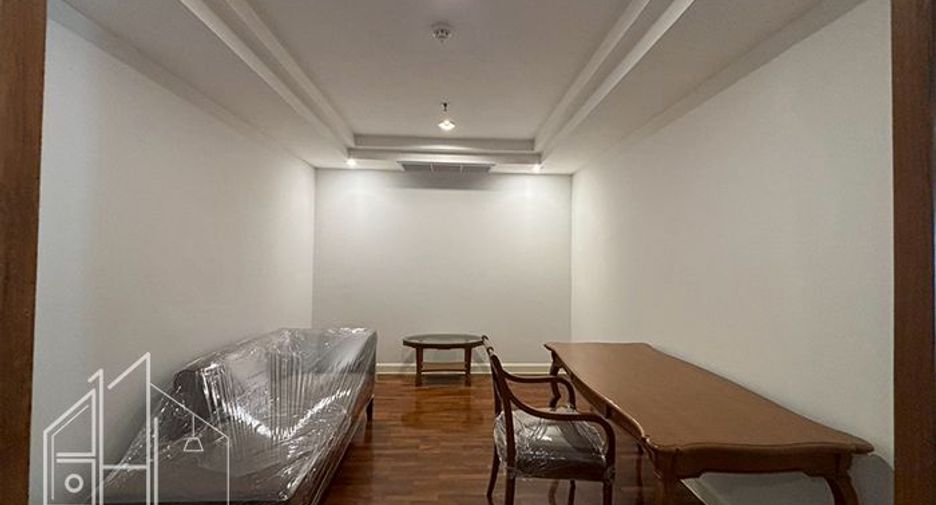 À louer 3 chambres appartement à Khlong Toei, Bangkok