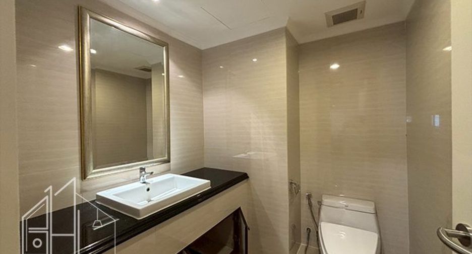 À louer 3 chambres appartement à Khlong Toei, Bangkok