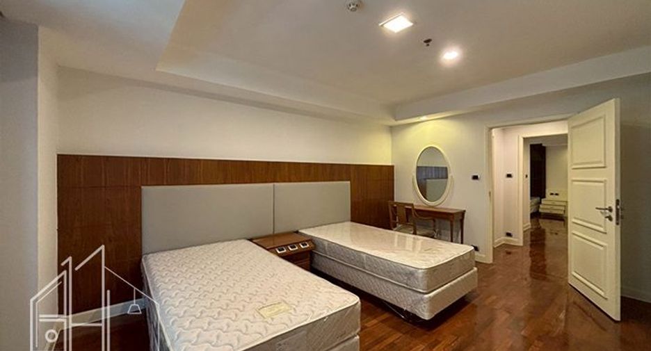 À louer 3 chambres appartement à Khlong Toei, Bangkok