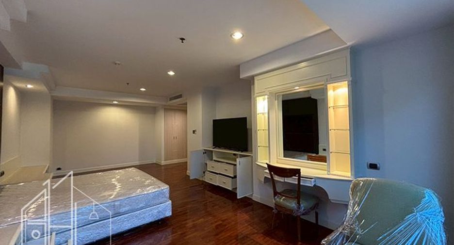 À louer 3 chambres appartement à Khlong Toei, Bangkok