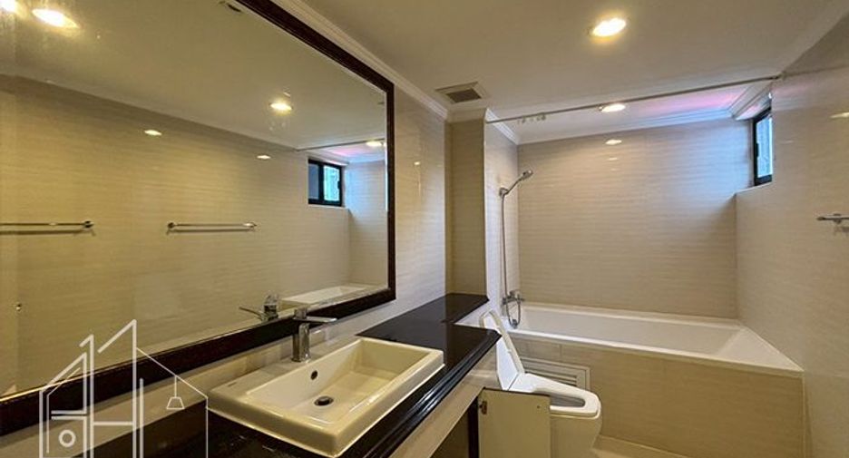 À louer 3 chambres appartement à Khlong Toei, Bangkok