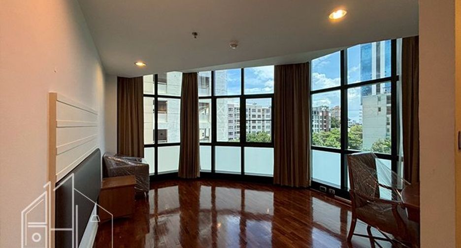À louer 3 chambres appartement à Khlong Toei, Bangkok