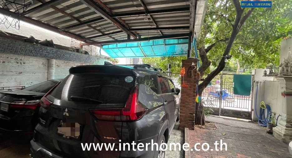 For sale land in Phaya Thai, Bangkok