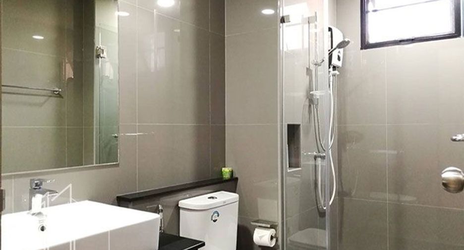 Condo en alquiler de 2 habitaciones en Khlong Toei, Bangkok