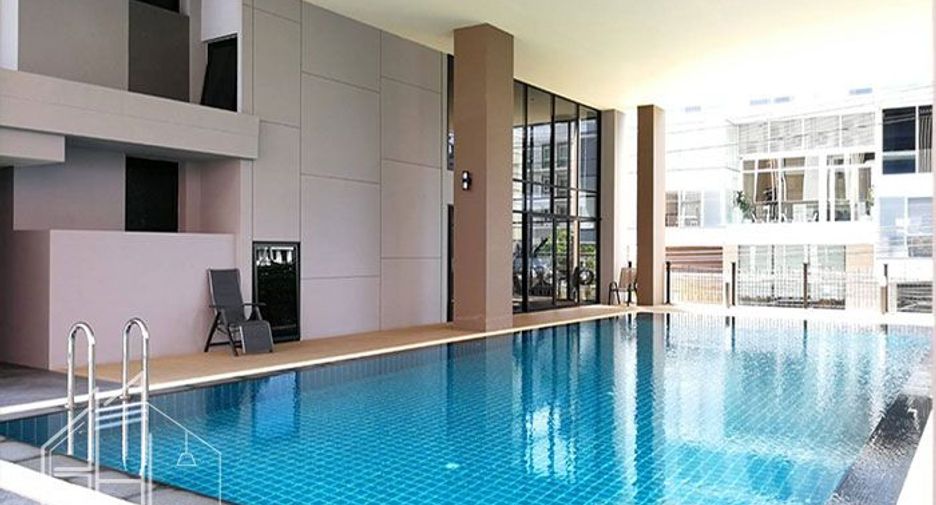 Condo en alquiler de 2 habitaciones en Khlong Toei, Bangkok