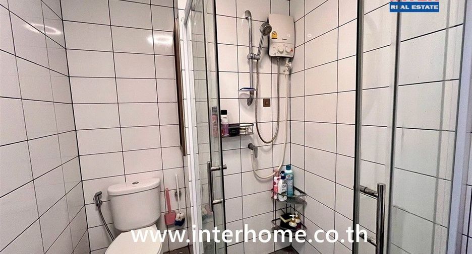 À vendre 1 chambre condo à Huai Khwang, Bangkok