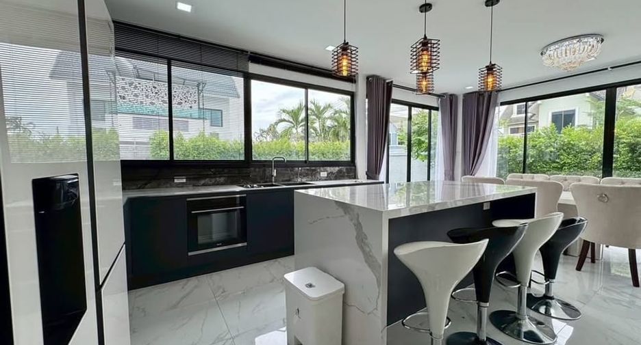 ให้เช่า 4 ห้องนอน วิลล่า ใน พัทยาตะวันออก, พัทยา