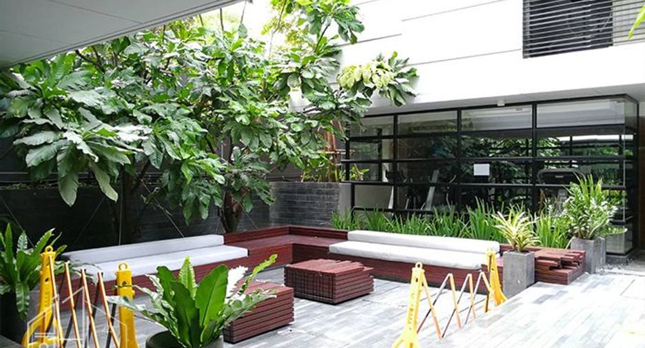 For rent 2 ベッドルーム condo in Khlong Toei, Bangkok