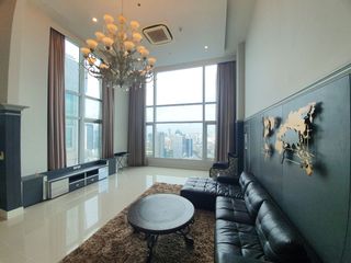 For rent 4 bedrooms condo in Watthana, Bangkok