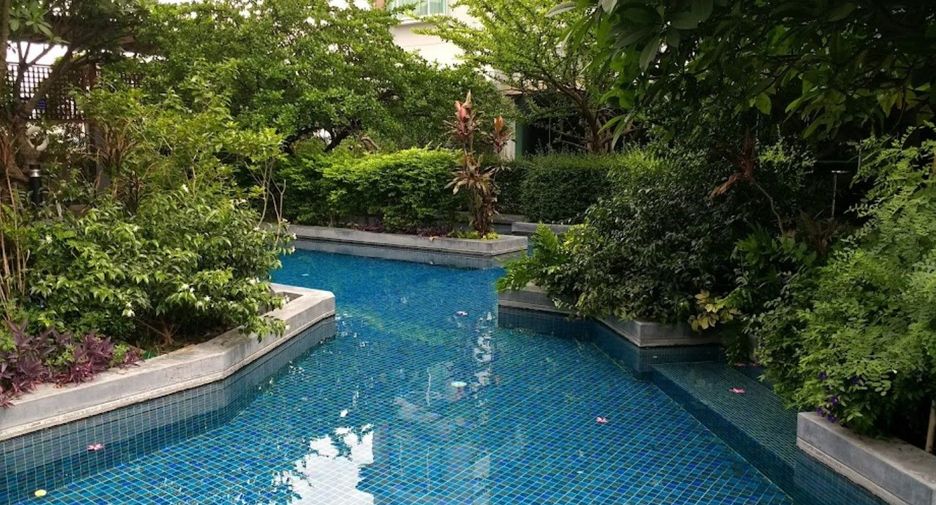 For rent 4 ベッドルーム condo in Watthana, Bangkok