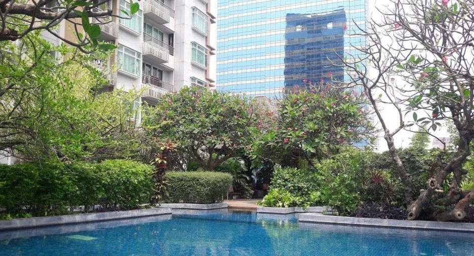 For rent 4 ベッドルーム condo in Watthana, Bangkok