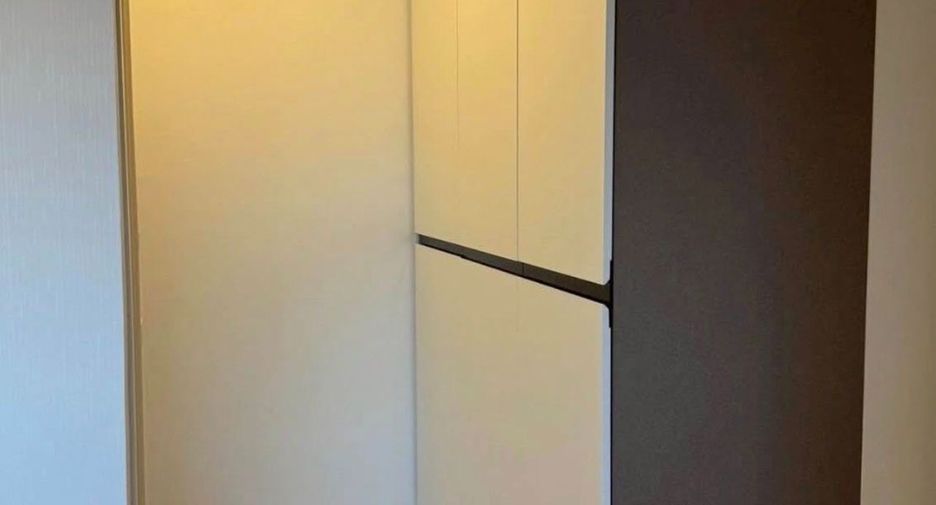 For rent 2 bedrooms condo in Yan Nawa, Bangkok
