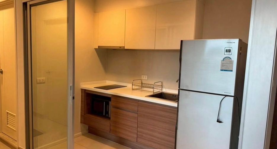 For rent 2 bedrooms condo in Yan Nawa, Bangkok