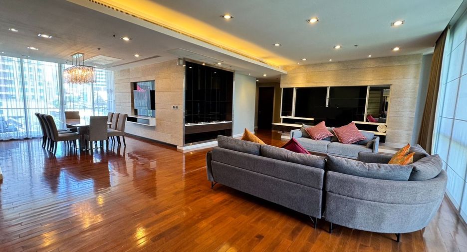 For rent 4 ベッドルーム condo in Khlong Toei, Bangkok