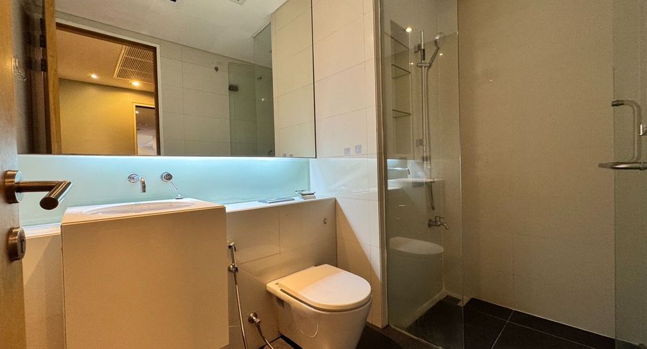 For rent 4 ベッドルーム condo in Khlong Toei, Bangkok