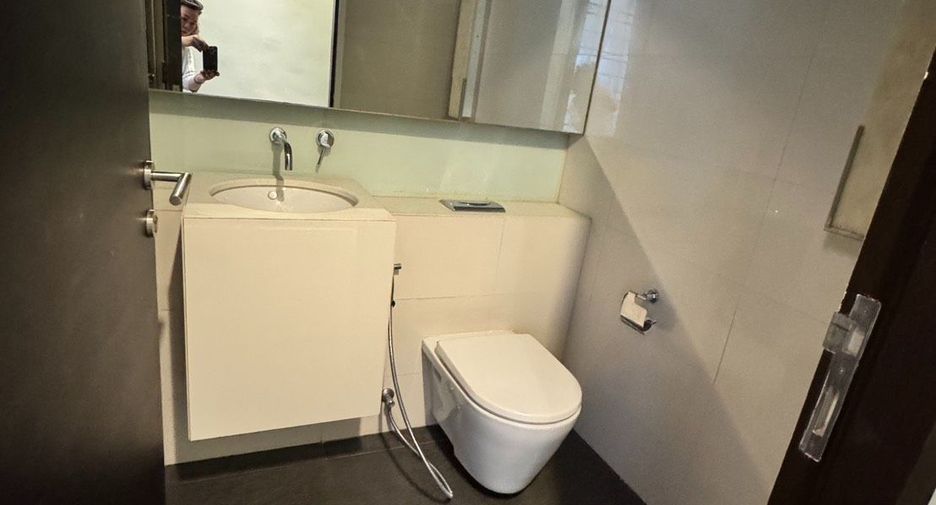 For rent 4 ベッドルーム condo in Khlong Toei, Bangkok