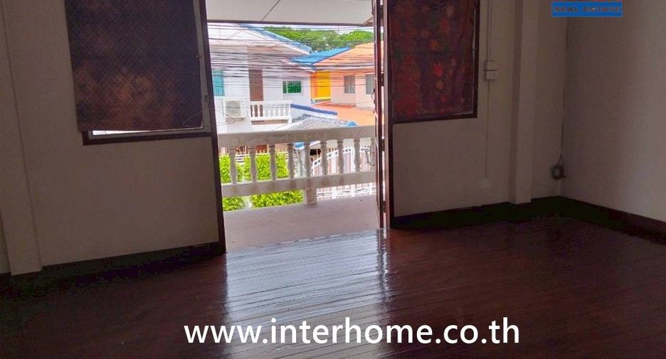 For sale 3 bedrooms house in Don Mueang, Bangkok