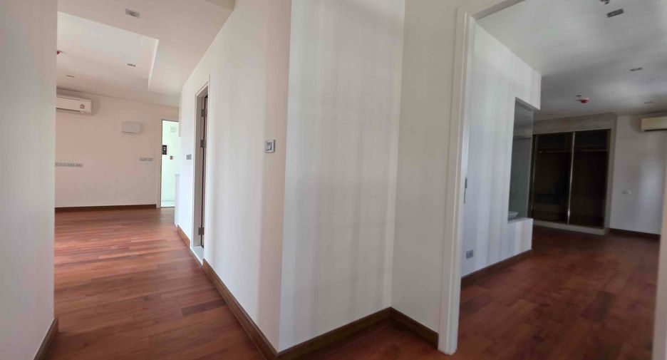 For sale 2 ベッドルーム condo in Bang Kho Laem, Bangkok