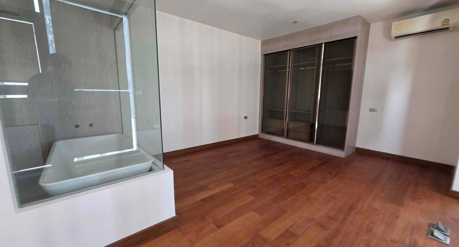 For sale 2 ベッドルーム condo in Bang Kho Laem, Bangkok