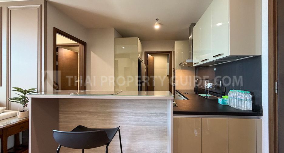 Condo en alquiler y en venta de 3 habitaciones en Watthana, Bangkok