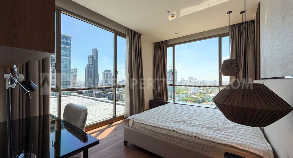 Condo en alquiler y en venta de 3 habitaciones en Watthana, Bangkok
