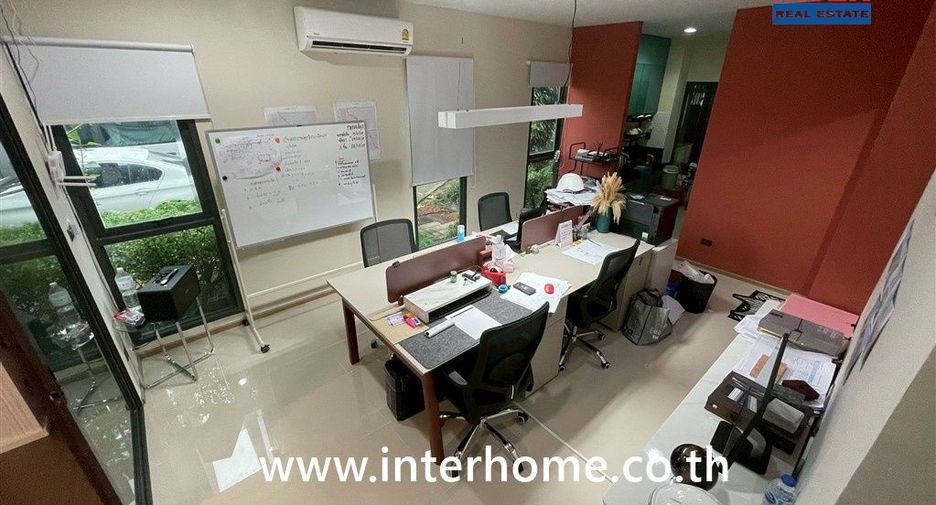 For sale 3 bedrooms townhouse in Bueng Kum, Bangkok