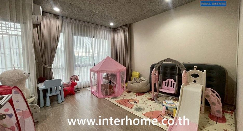 For sale 3 bedrooms townhouse in Bueng Kum, Bangkok